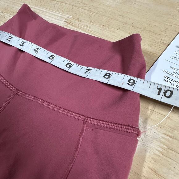 Athleta Transcend Stash Crop Straight Leg Berry Rose Women's Size XXS NWT - Picture 10 of 12